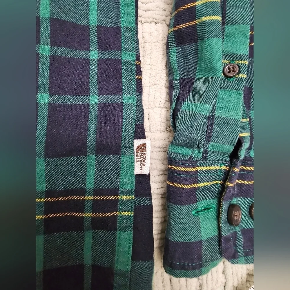 The North Face Button Shirt Long Sleeve Plaid Green MEN'S SIZE Medium 1 Pocket